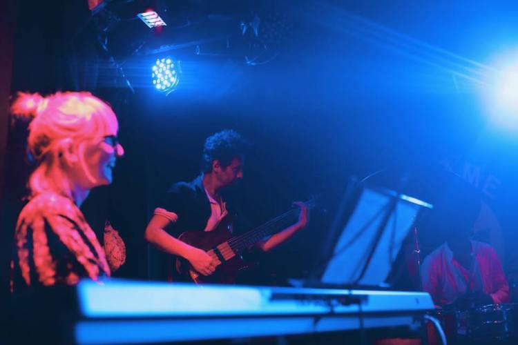 988591_891530714225839_6357428567707407097_n